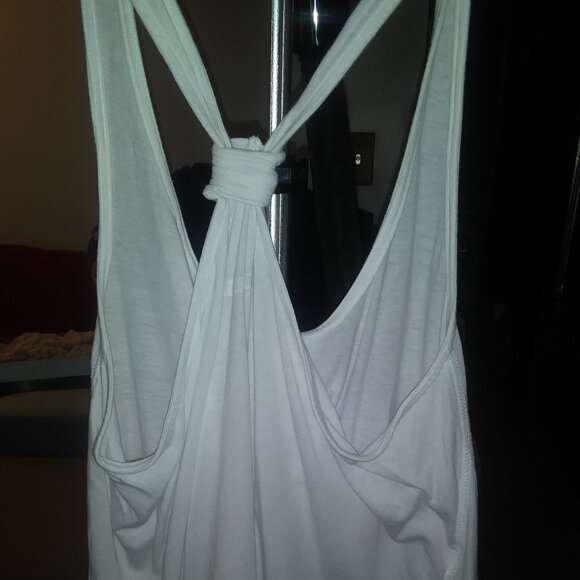 Forever 21 White sleeveless tank top - Picture 4 of 4